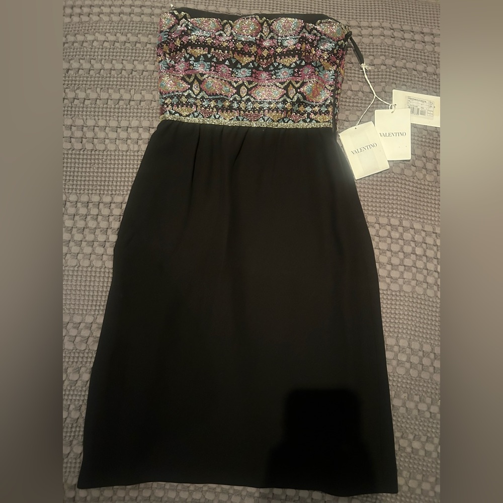 VALENTINO beaded top black bottom built in buateia dress size 2 NWT Gorgeous